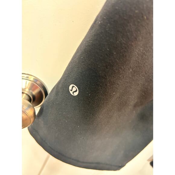 Lululemon Athletica Women's Drawstring Wide Leg Athletic Crop‎ Capri Pants Black - Picture 8 of 11